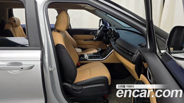 Kia Canival 2021 — photo 11