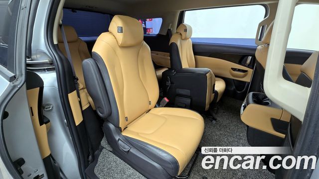 Kia Canival 2021 — photo 12