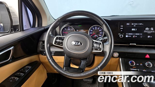 Kia Canival 2021 — photo 13