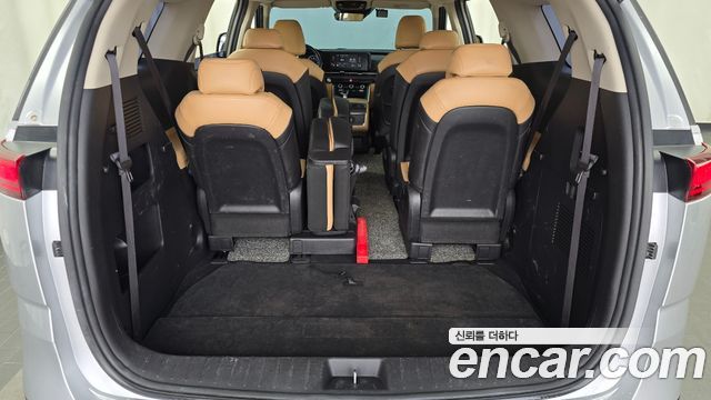 Kia Canival 2021 — photo 20