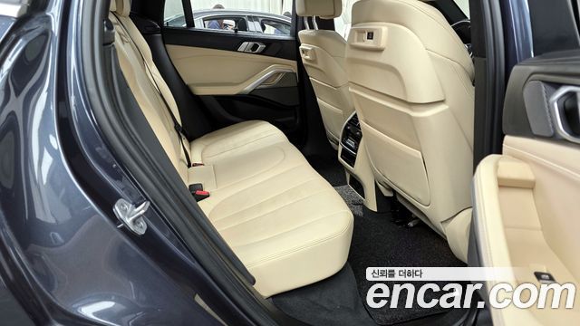 BMW X6 2021 — photo 12