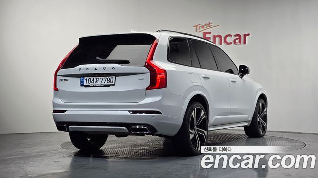 Volvo XC90 2021 — photo 2