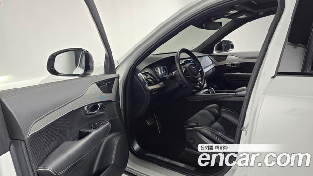 Volvo XC90 2021 — photo 10