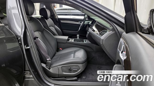 Genesis G80 2017 — photo 11