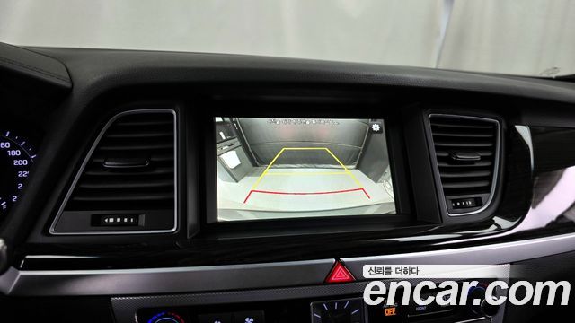 Genesis G80 2017 — photo 15