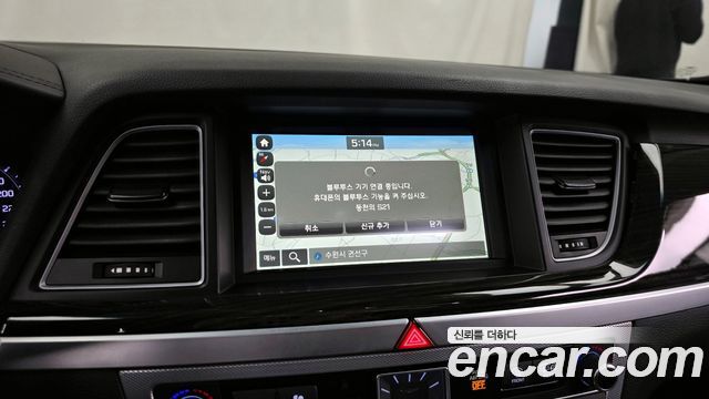 Genesis G80 2017 — photo 16