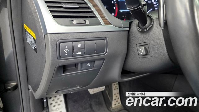 Genesis G80 2017 — photo 17