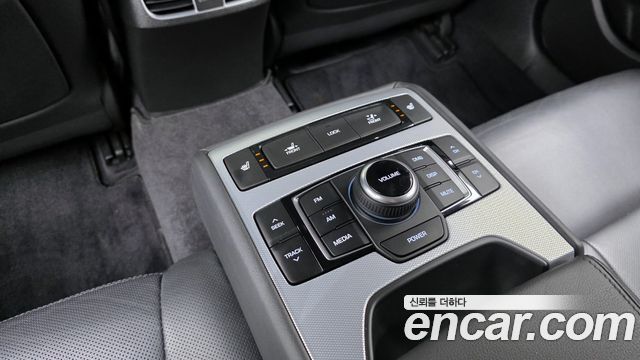 Genesis G80 2017 — photo 19