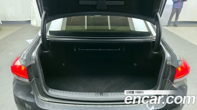 Genesis G80 2017 — photo 20