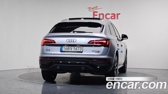 Audi Q5 2022 — photo 4