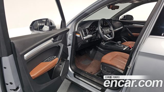 Audi Q5 2022 — photo 10