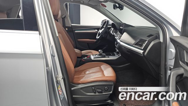 Audi Q5 2022 — photo 11