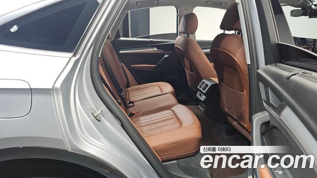 Audi Q5 2022 — photo 12