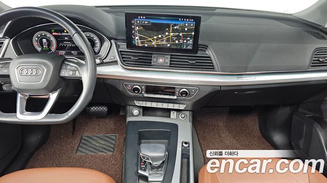 Audi Q5 2022 — photo 14