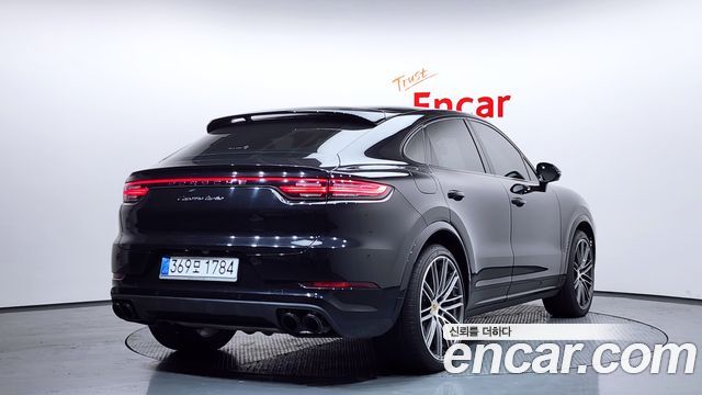 Porsche Cayenne 2020 — photo 2
