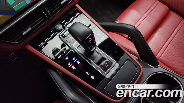 Porsche Cayenne 2020 — photo 9