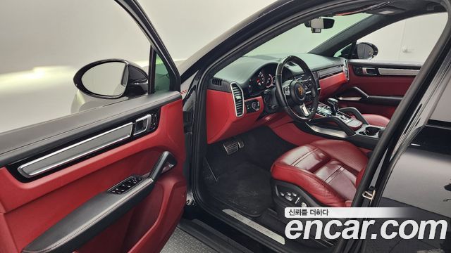 Porsche Cayenne 2020 — photo 10