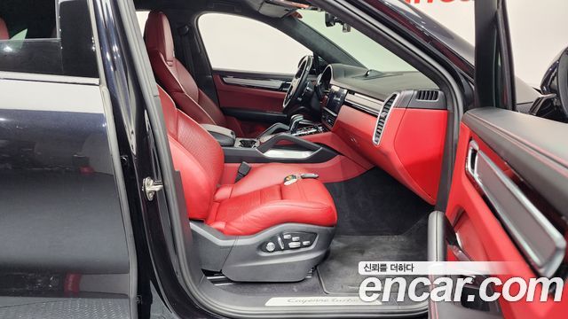 Porsche Cayenne 2020 — photo 11