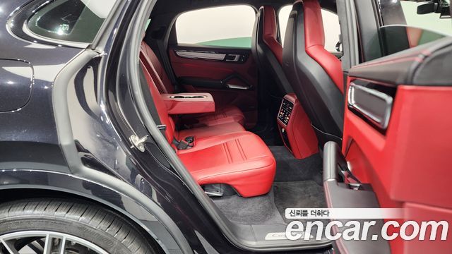 Porsche Cayenne 2020 — photo 12