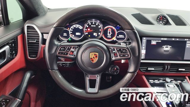 Porsche Cayenne 2020 — photo 13