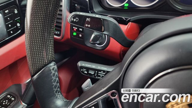 Porsche Cayenne 2020 — photo 14