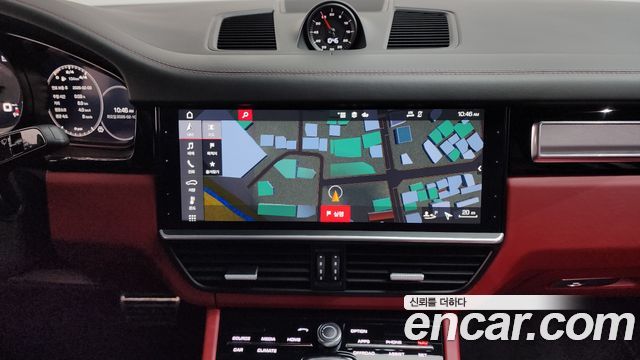 Porsche Cayenne 2020 — photo 15