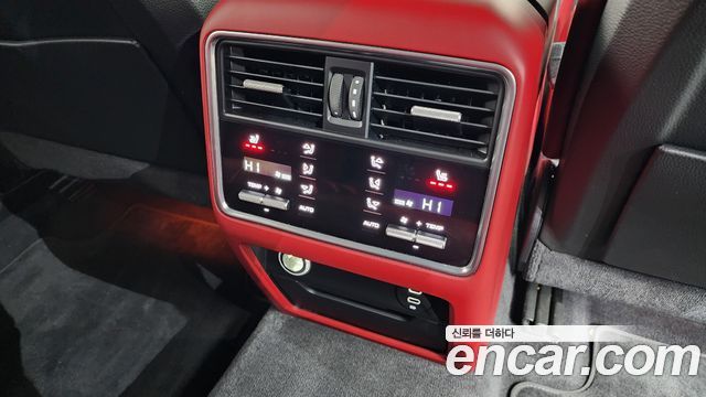 Porsche Cayenne 2020 — photo 18