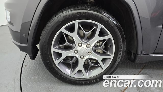 Jeep Cherokee 2021 — photo 5