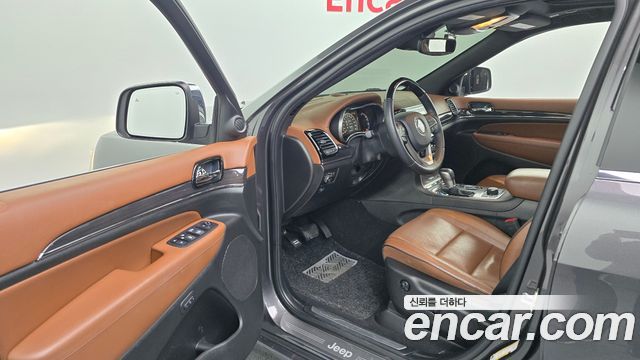 Jeep Cherokee 2021 — photo 10