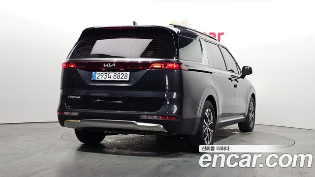 Kia Canival 2022 — photo 2