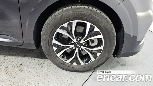 Kia Canival 2022 — photo 5