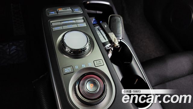 Genesis GV70 2021 — photo 9