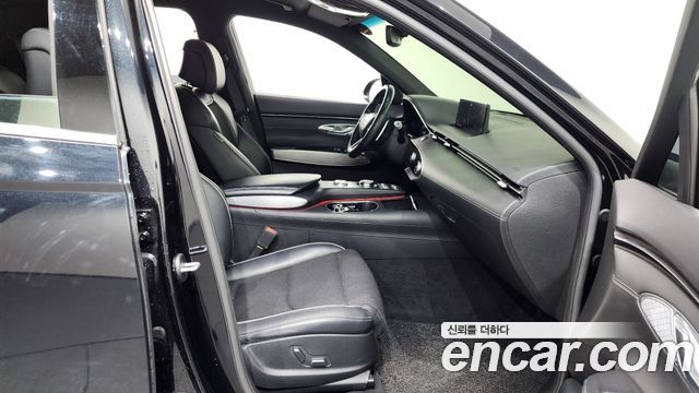Genesis GV70 2021 — photo 11