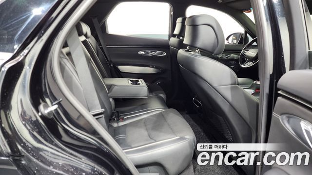 Genesis GV70 2021 — photo 12