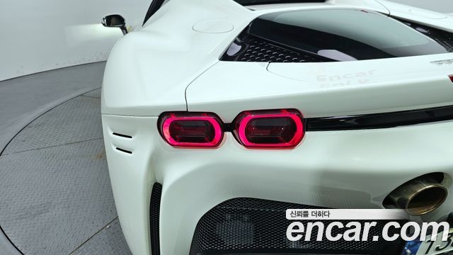 Ferrari SF90 2021 — photo 9
