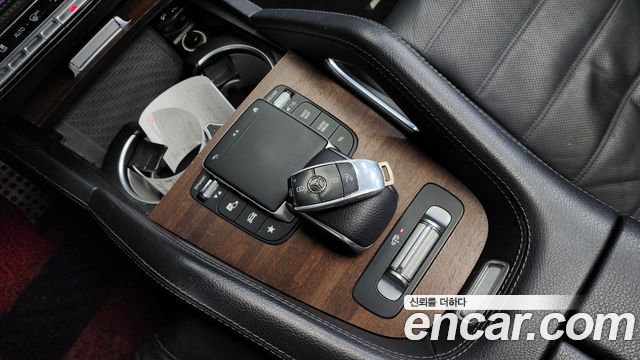 Mercedes-Benz GLS-Class 2021 — photo 9