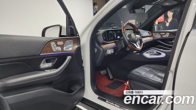 Mercedes-Benz GLS-Class 2021 — photo 10