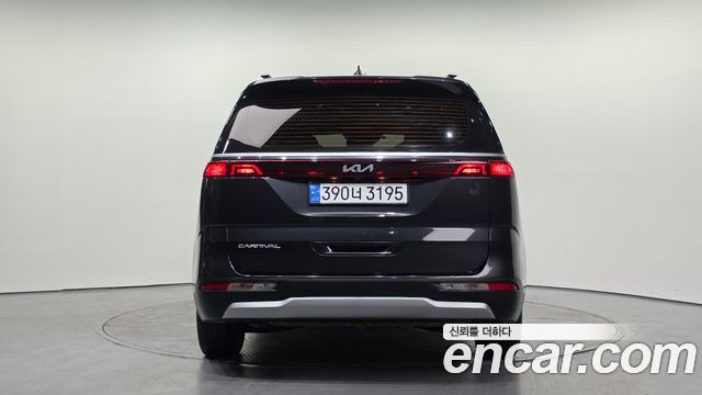 Kia Canival 2022 — photo 4