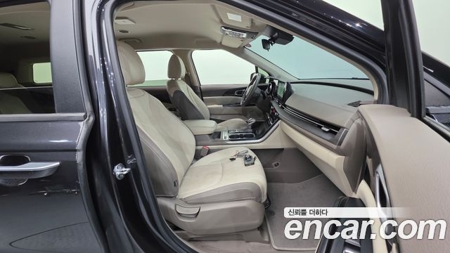 Kia Canival 2022 — photo 10