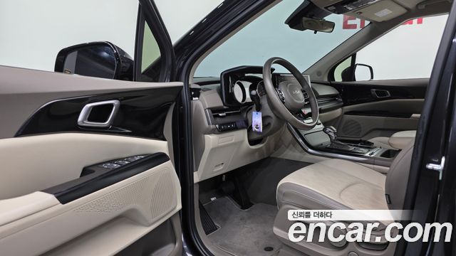 Kia Canival 2022 — photo 11