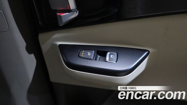 Kia Canival 2022 — photo 17