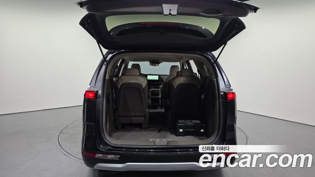 Kia Canival 2022 — photo 19