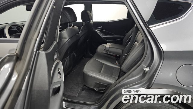 Hyundai Santafe 2016 — photo 11