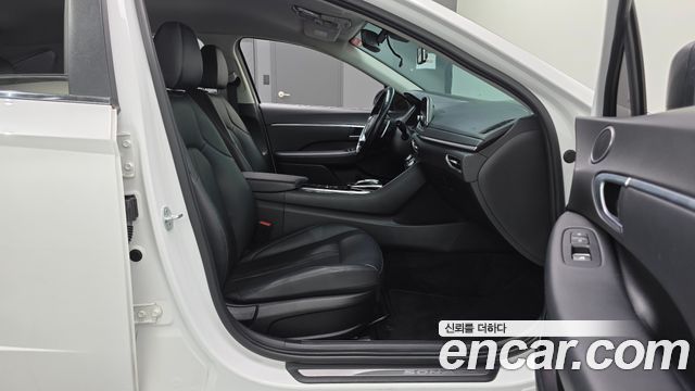 Hyundai Sonata 2020 — photo 11