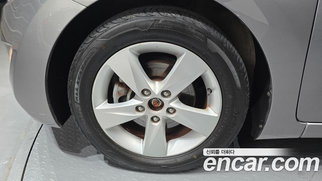 Hyundai AVANTE 2012 — photo 5