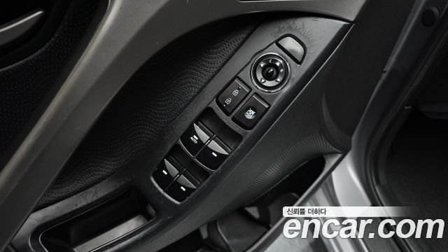 Hyundai AVANTE 2012 — photo 17