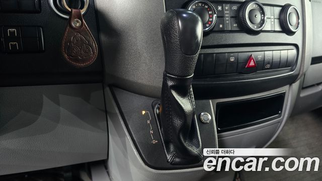 Mercedes-Benz Sprinter 2012 — photo 9