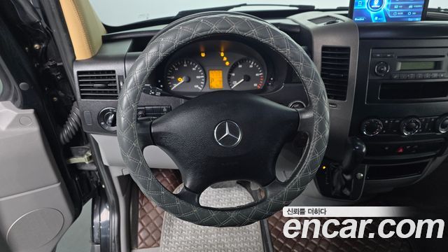 Mercedes-Benz Sprinter 2012 — photo 13