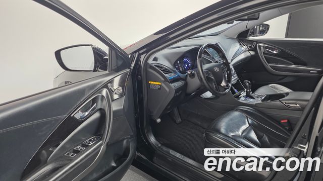 Hyundai Grandeur 2015 — photo 11