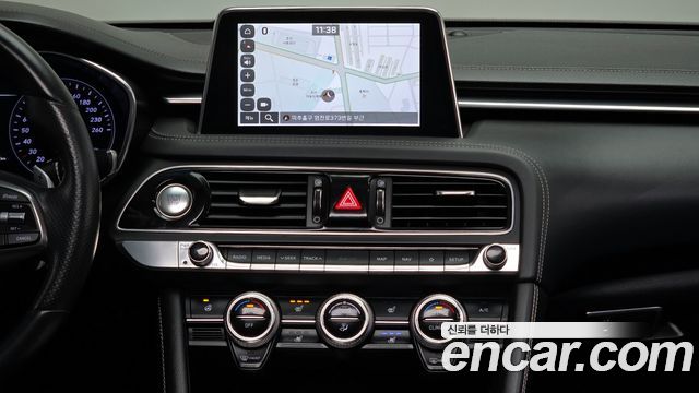 Genesis G70 2018 — photo 14